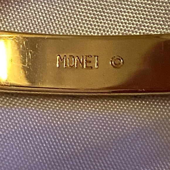 Monet bangle as good as brand new it's a vintage - Picture 4 of 8